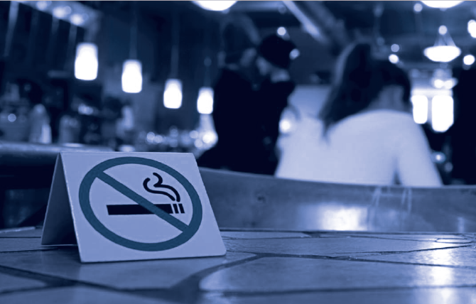 no smoking sign in restaurant